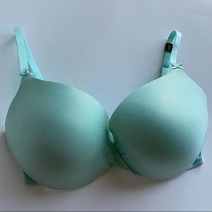 VICTORIA'S SECRET 34 DD SHIMMERY PUSH UP BRA